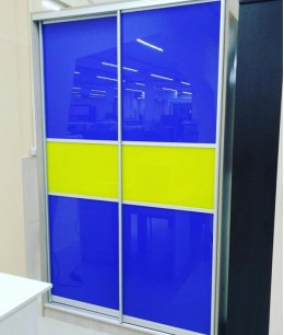 Встроенный шкаф купе классические oracal (цветное стекло)
